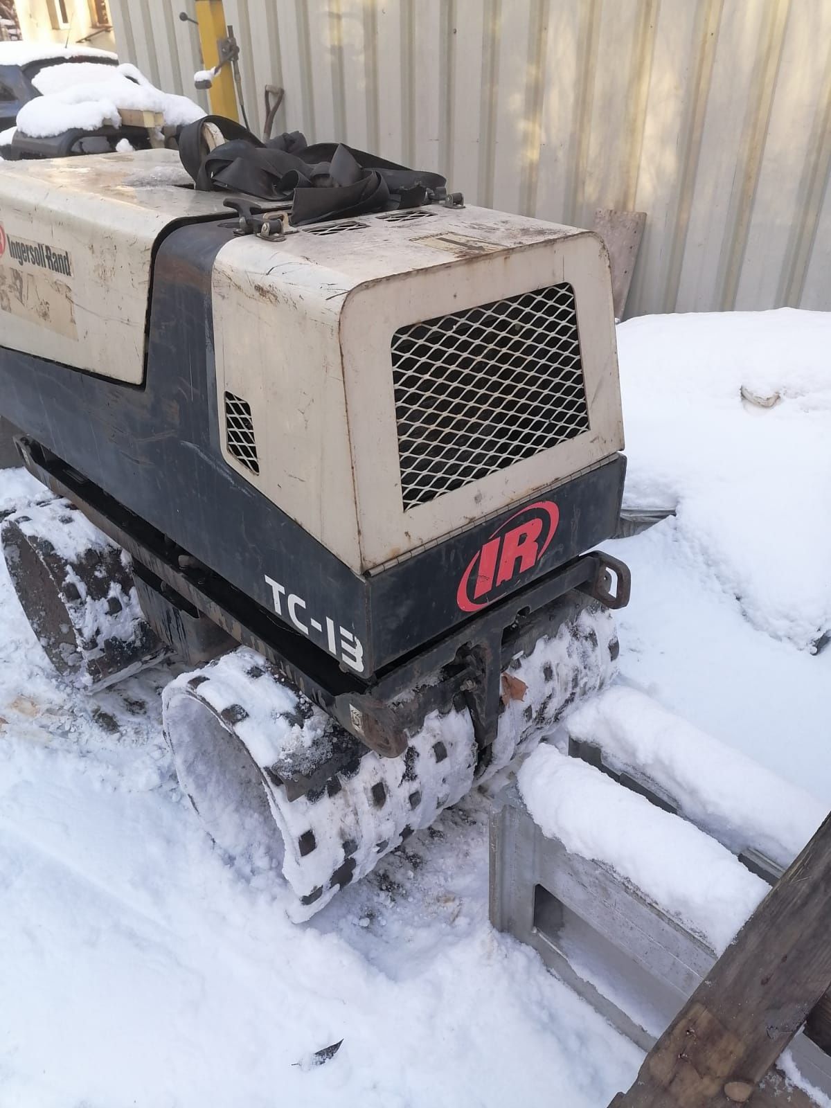 Usługi koparka kołową 18t/minikoparka 3.5t/transport wywrotka 4oś