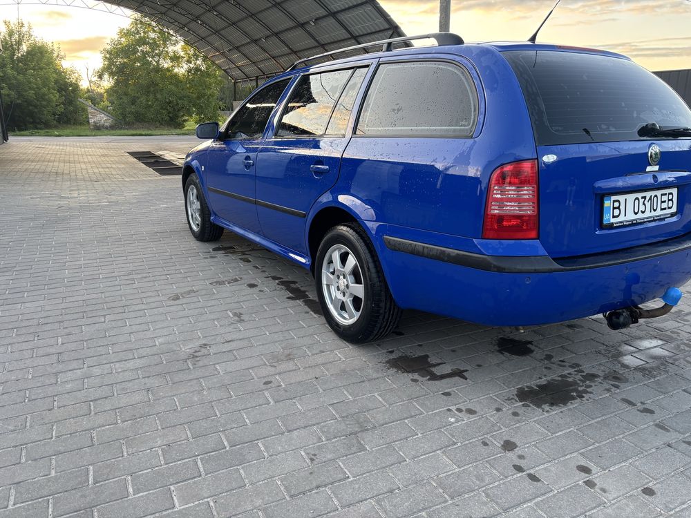 Skoda Oktavia tour 1.6 MPI lux