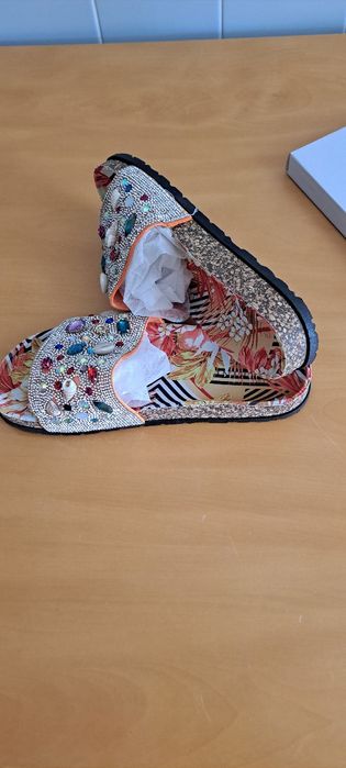 Chinelas de Verão  estilo BO-CHIC numero 40