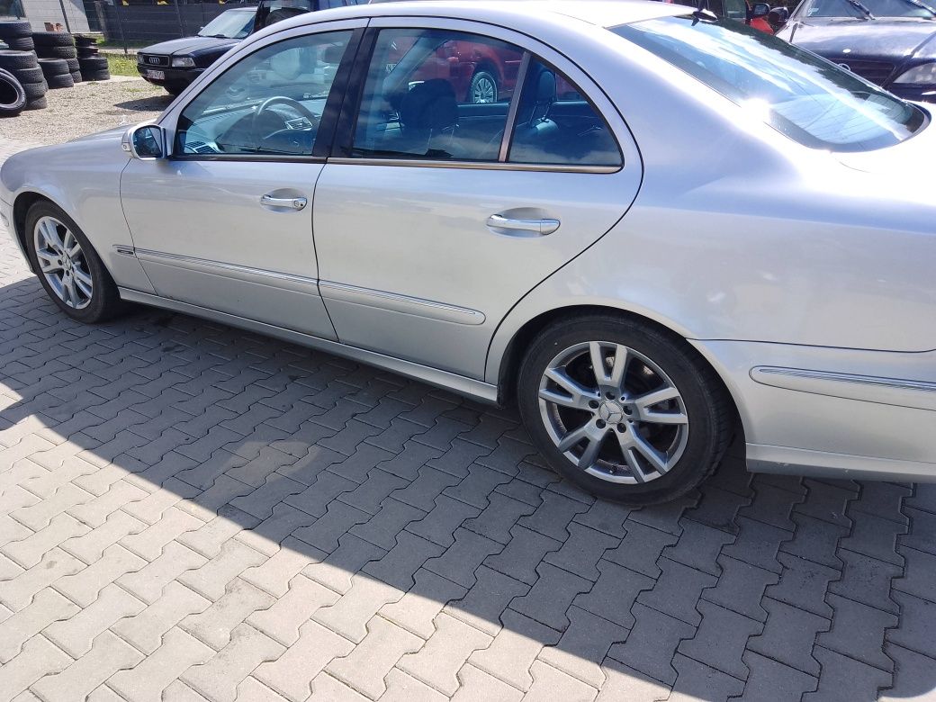 MERCEDES E 2,2cdi   AVANGARDE!!   mozl.zamiana!!