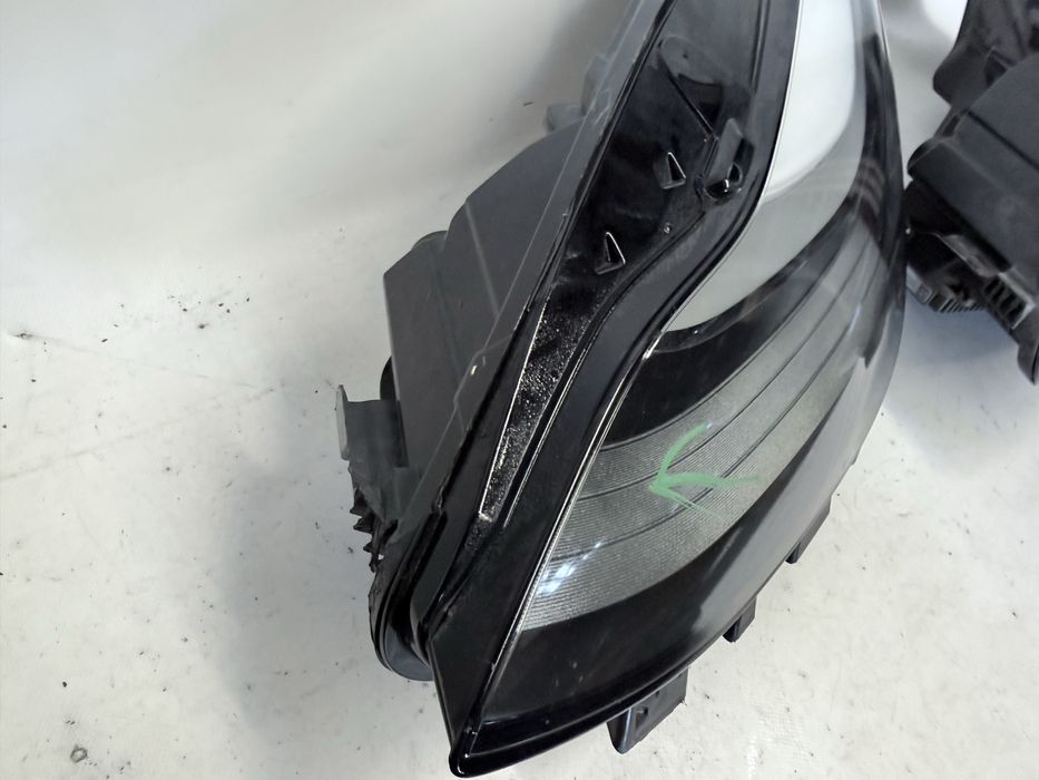 Фара левая линза Tesla Model 3