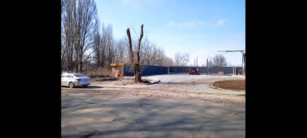 Продам землю под бизнес на Даманском