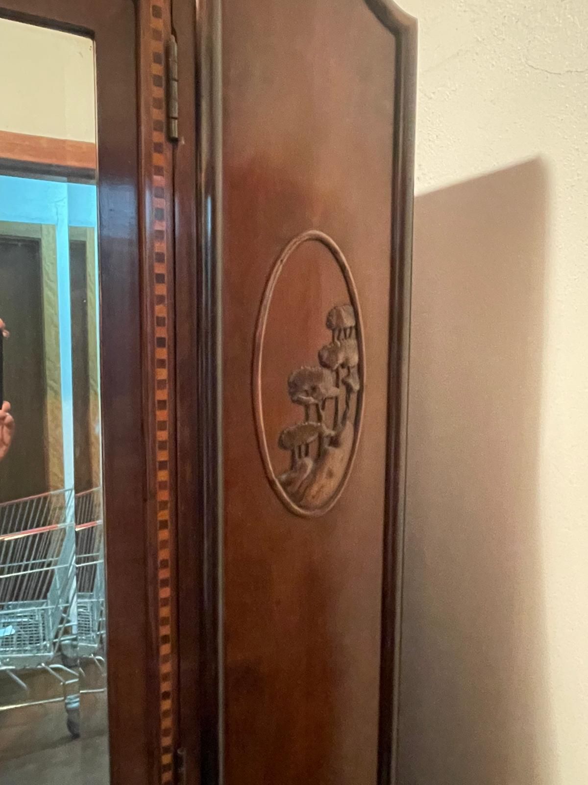 Armário 2 portas com espelho, em pau santo
