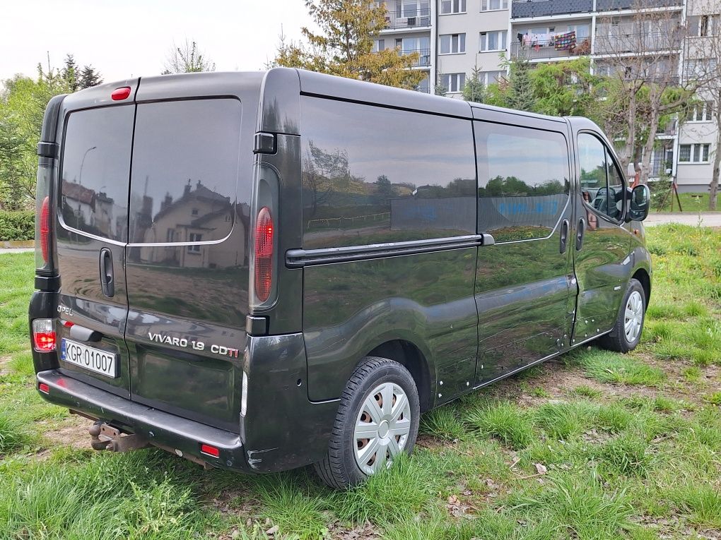 Opel Vivaro 1.9CDTI 101 KM DUBBEL CABINA L2H1
