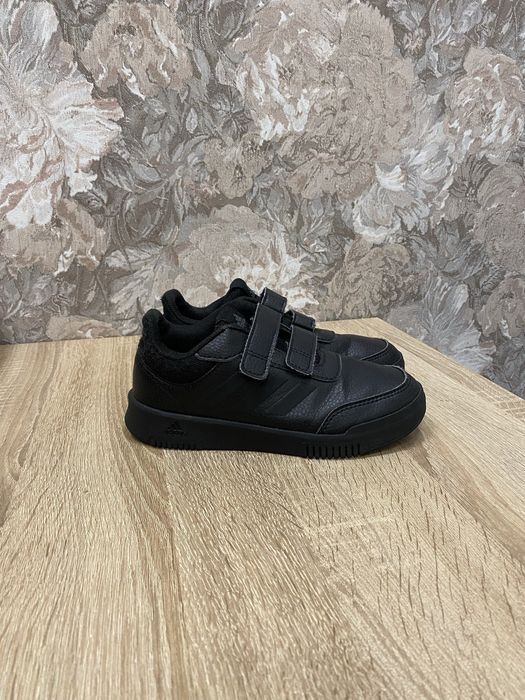 Adidas кросівки кроси кроссовки