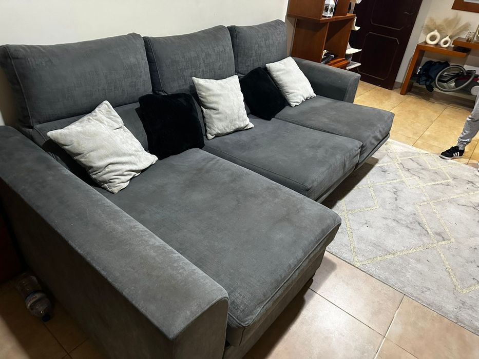 Sofa  chaiselong  em bom estado geral