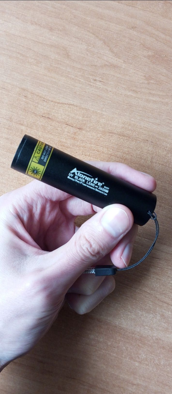 Фонарик ультрафиолетовый аккумуляторный с USB зарядкой