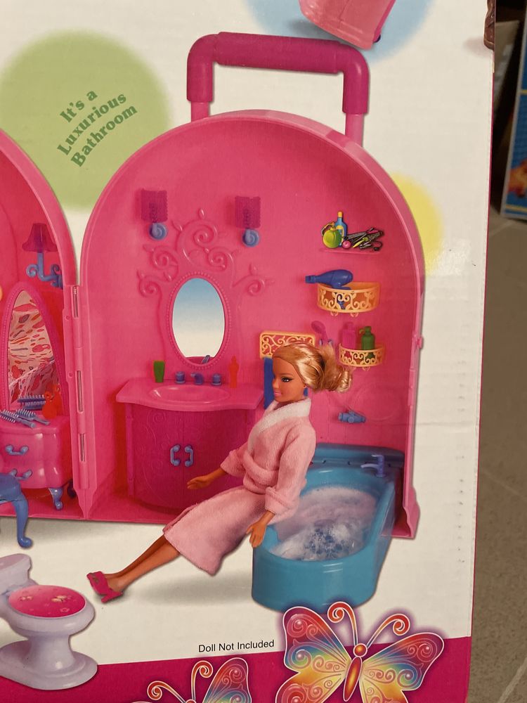 Domek walizka dla lalek typu Barbie