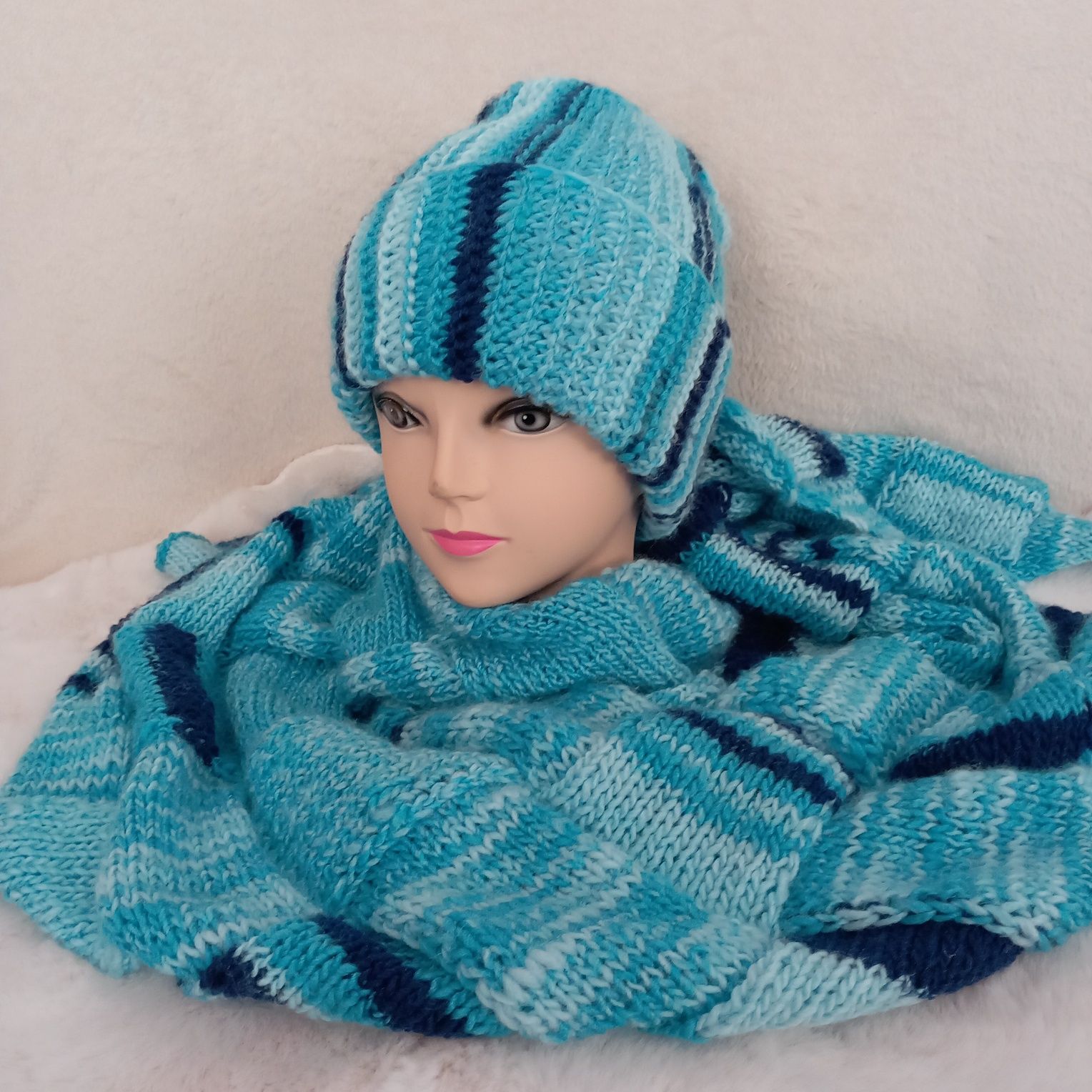 Komplet chusta zrobiona na drutach wzór Entrelac i czapka beanie