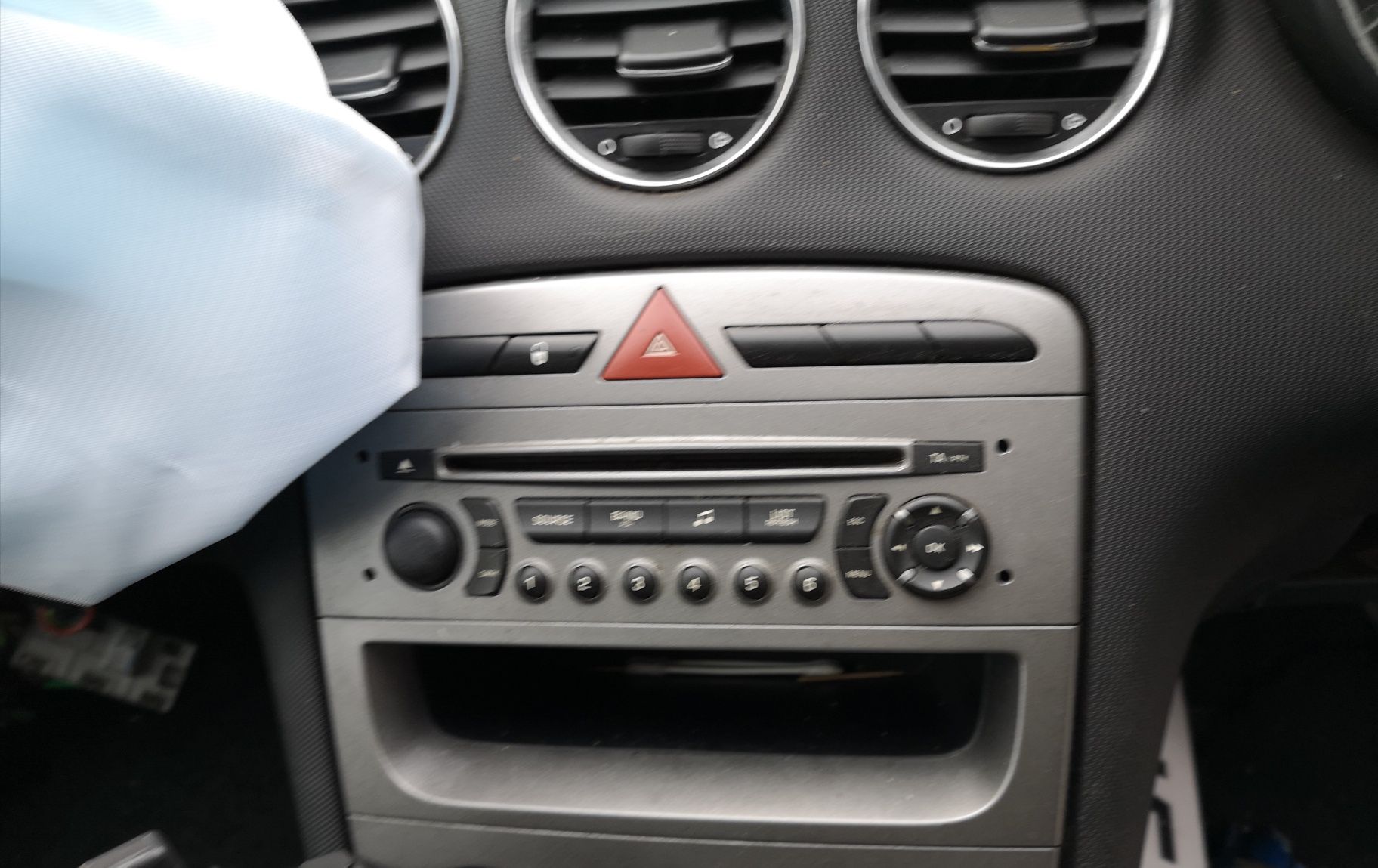 Radio Peugeot 308 orginał części wysyłka