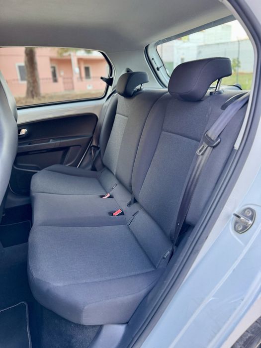 Vw Up! 1.0 gasolina 4 Portas