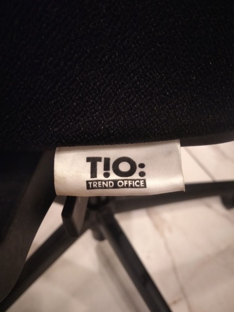 Fotel biurowy TREND OFFICE / profesjonalny / dużo ustawień /