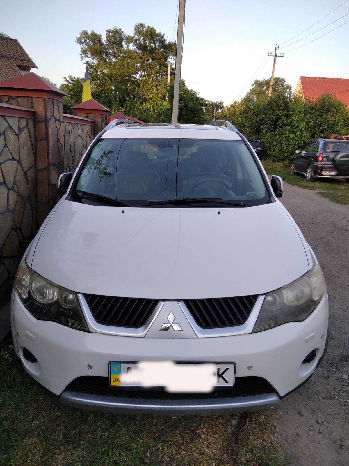 Власне авто Mitsubishi Outlander 2008 XL (134'000 км пробіг)