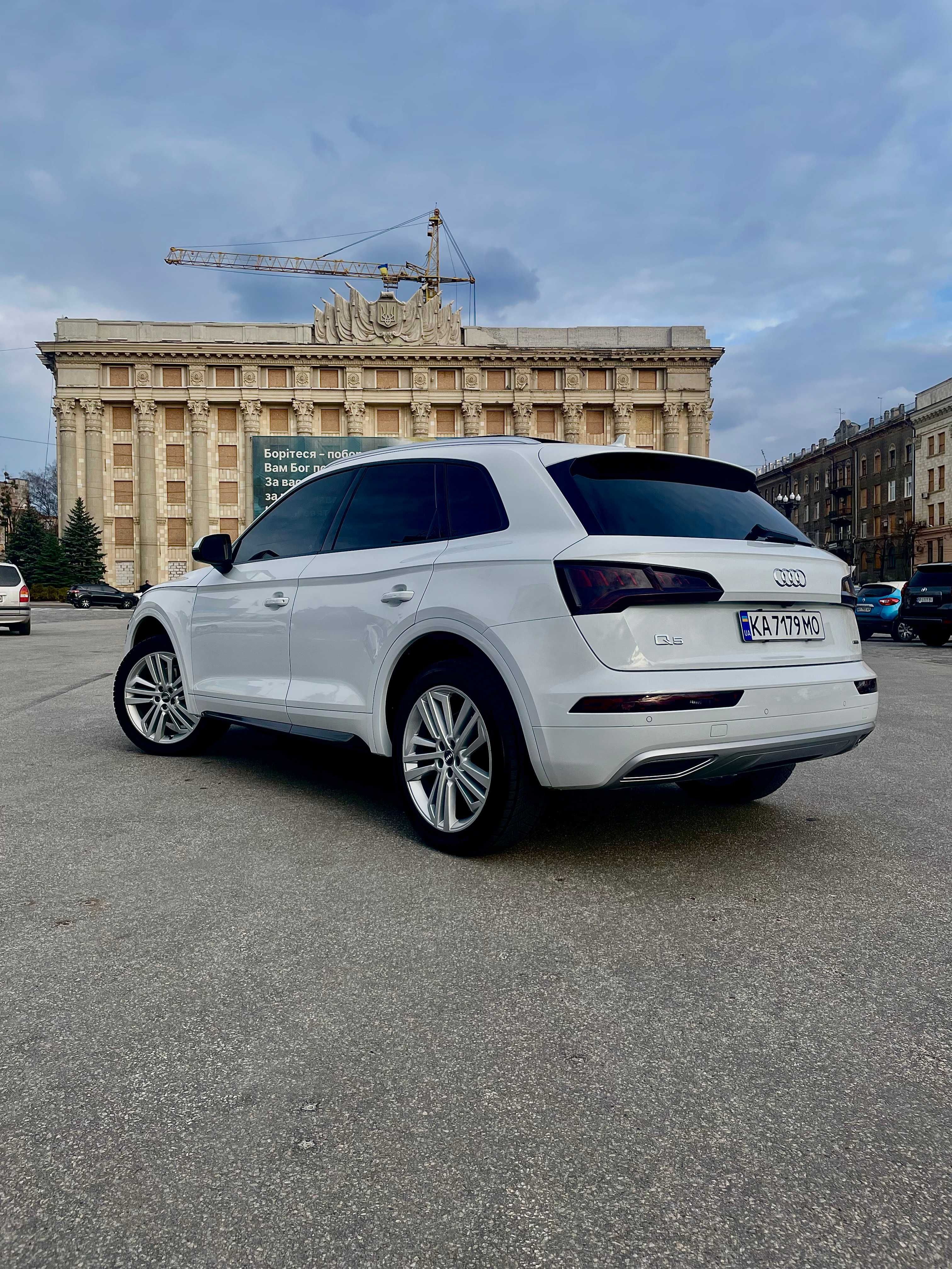 Audi Q5 Premium Plus 2020 Quattro • 2.0 бензин • 252 к.с. • 89 т.км