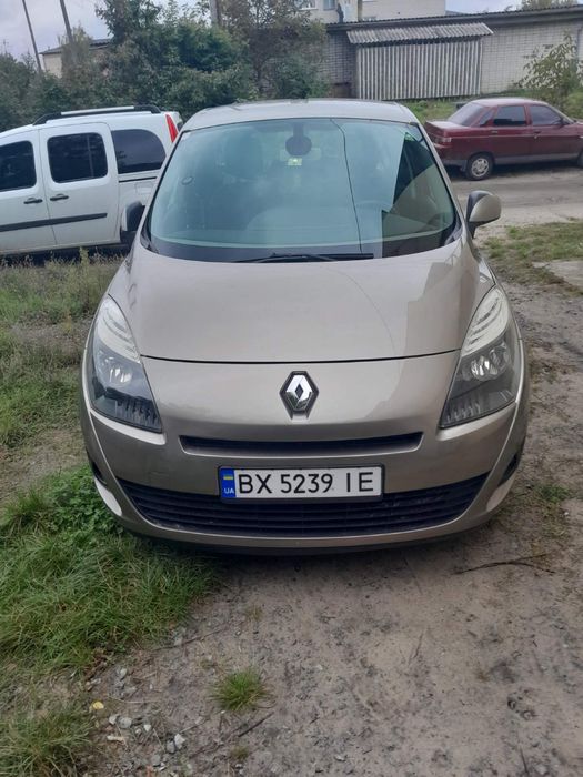 Продам Renault Megane Scenic в хорошому стані! 2010 рік