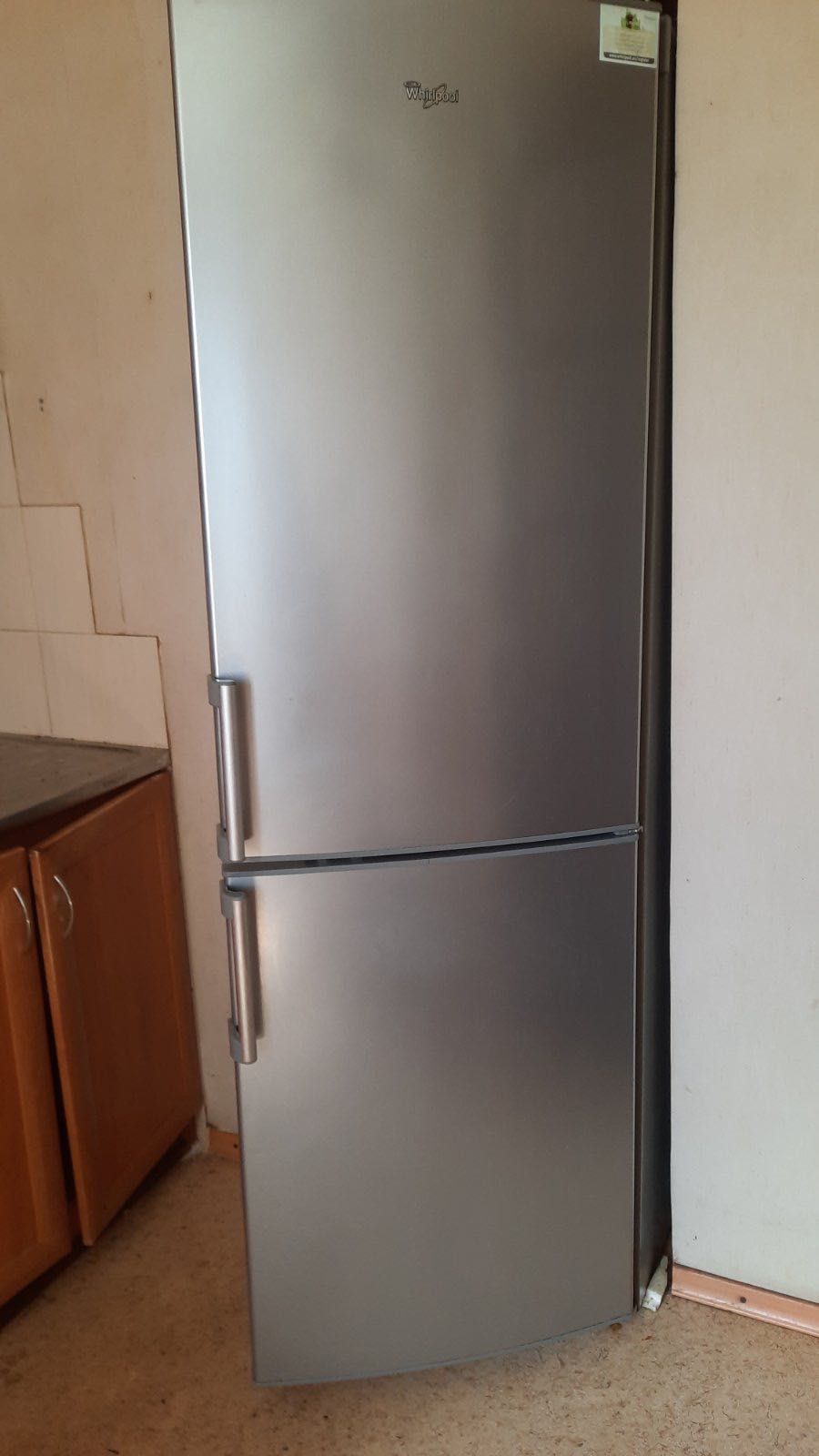 Холодильник Whirlpool wbe 3325 nfts