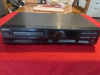 Odtwarzacz CD - SONY CDP-213 super stan- sprzedam