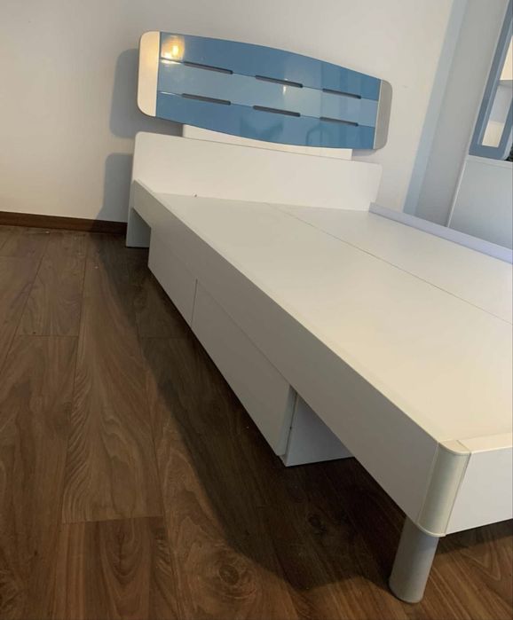 Łóżko dziecięce lub młodzieżowe 120x200 białe z niebieskim