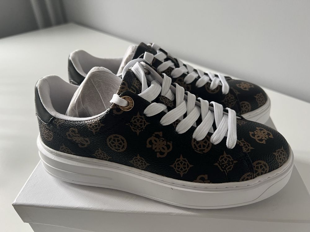 Nowe sneakersy Guess roz. 37