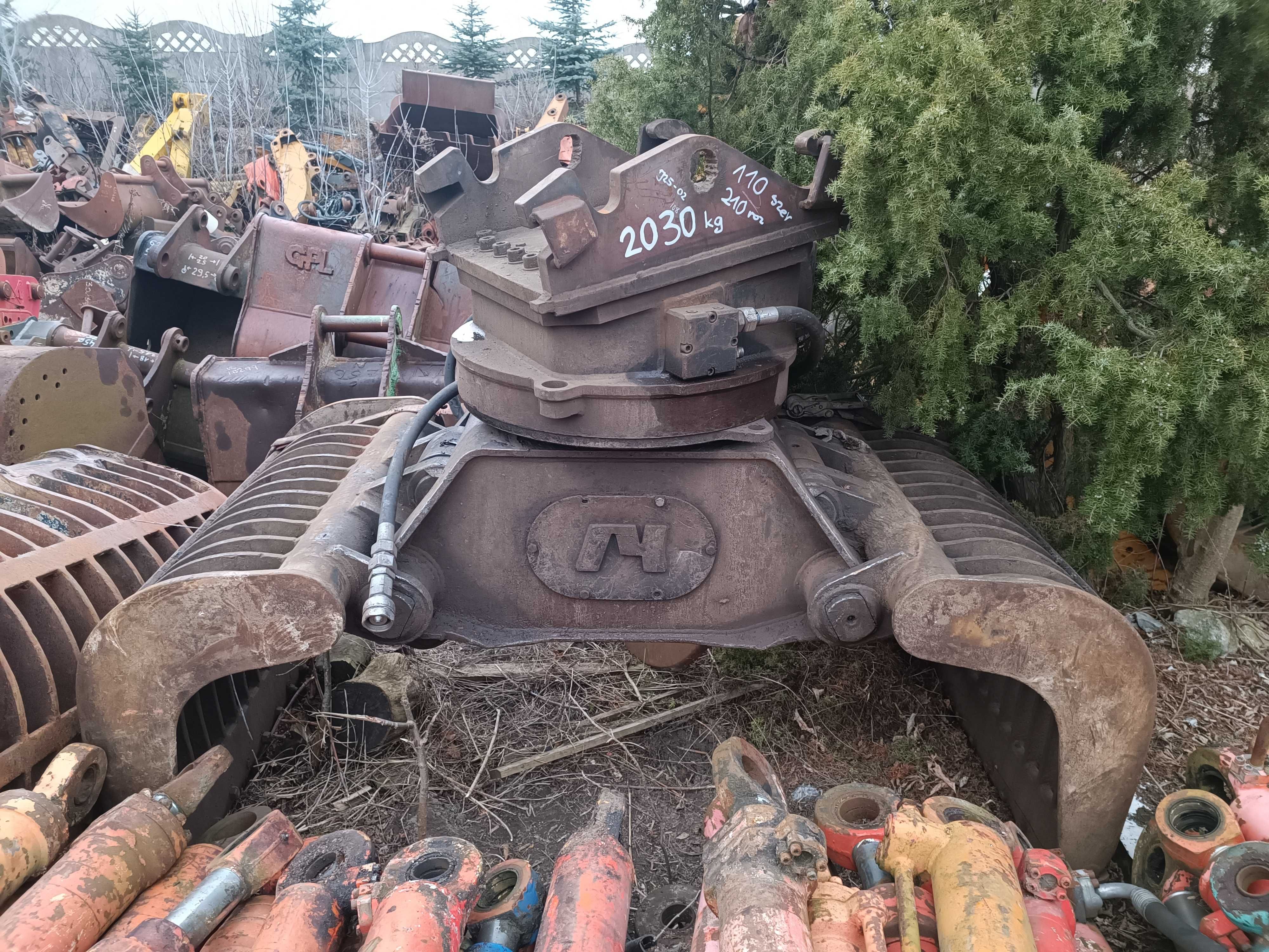 Hydrauliczny chwytak wyburzeniowy na szybkozłącze Verachtert CW30 CW40