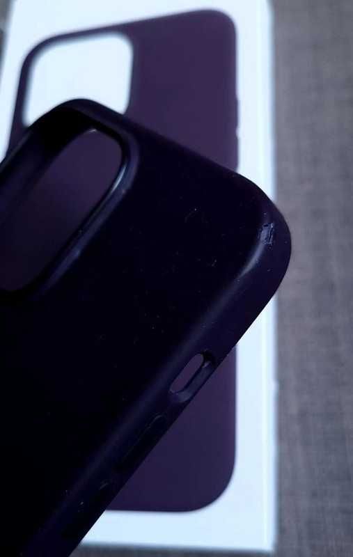 Fioletowe silikonowe etui iPhone 14 Pro Max Silicone Case MagSafe