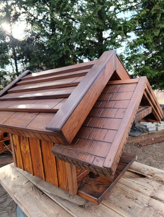 Buda dla psa unikat rzeźbiona