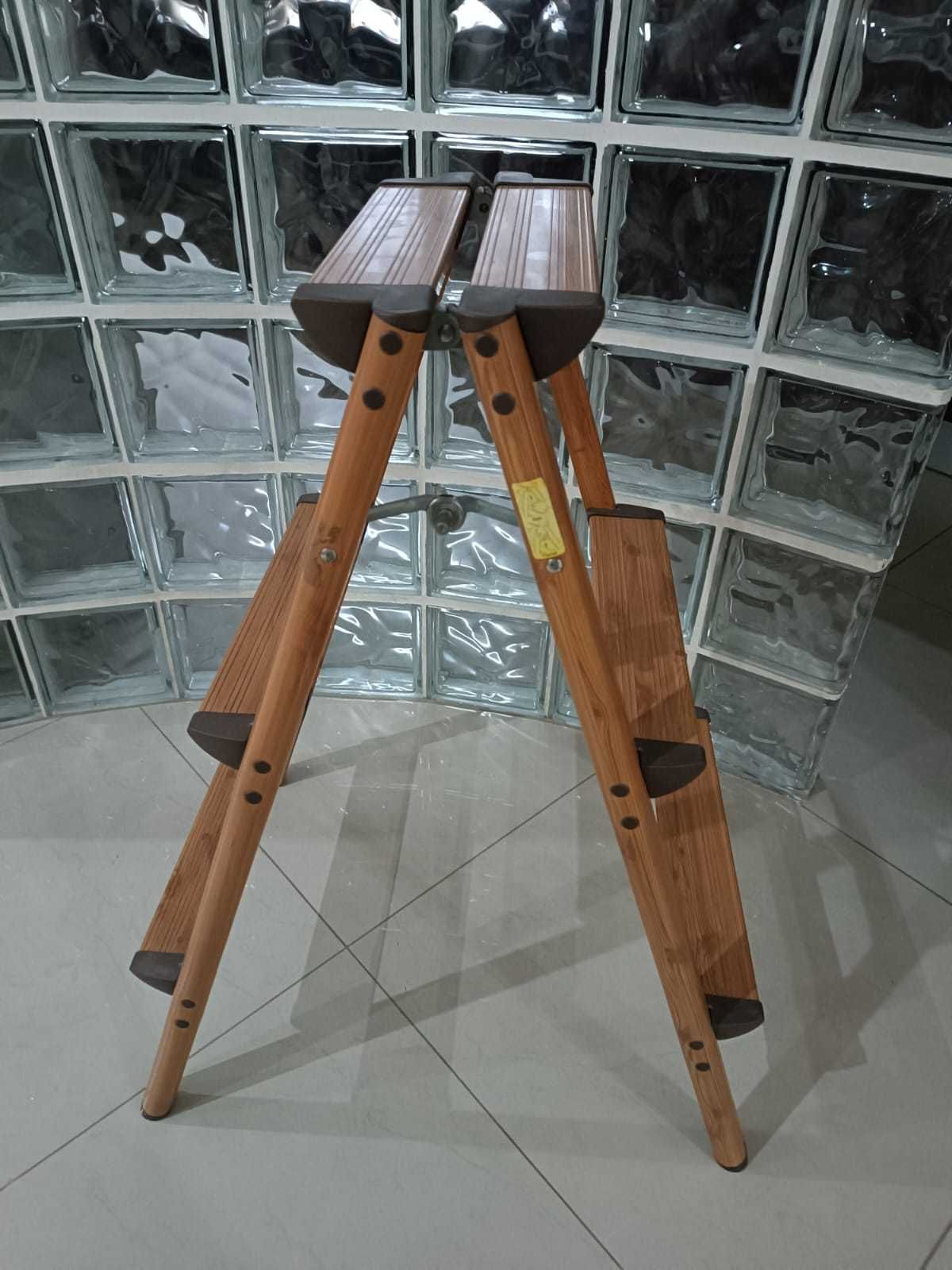 Escadote 3 degraus 80cm