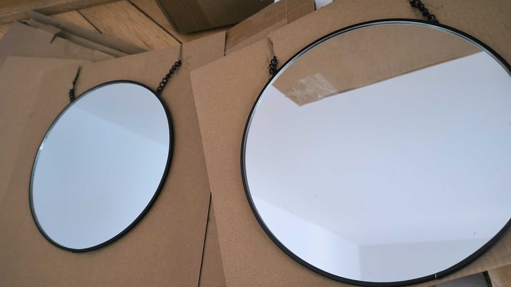 Oddam eleganckie okrągłe lustra. Nowe. 3 sztuki