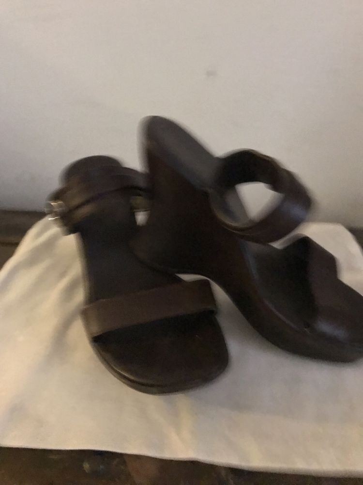 Sapatos de senhora - 3 pares só 10 Euros e casaco fantasia