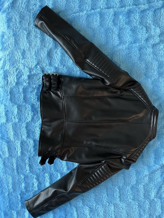 Стильна куртка з екошкіри  Zara розмір M ідеальний стан