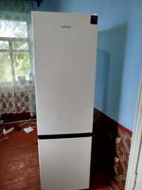 Продам срочно новий холодильник Холодильник