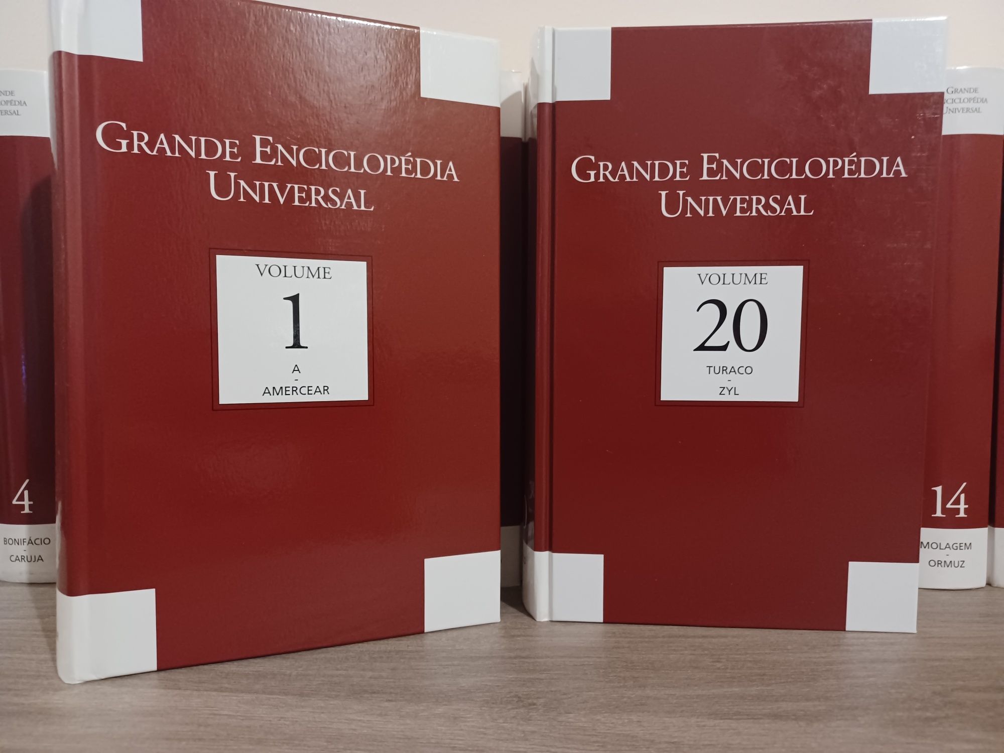 Enciclopédia “Grande Enciclopédia Universal