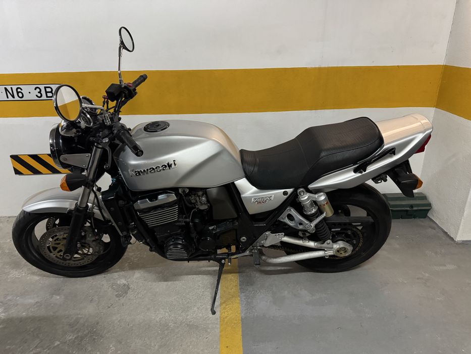 Kawasaki ZRX 1100