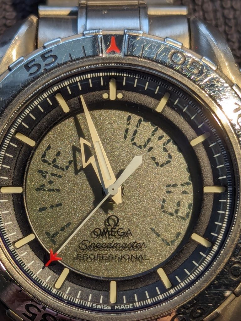 Relógio OMEGA Speedmaster Mars Mission X33