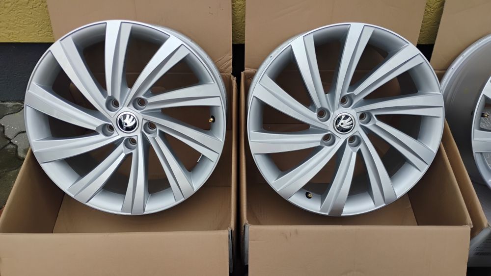 Felgi Skoda 18 Octavia IV 5E3 ET48 7,5J VW 5x112