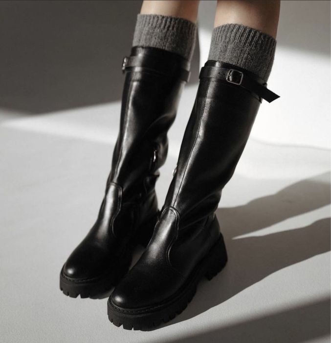 Чоботи жіночі чорні