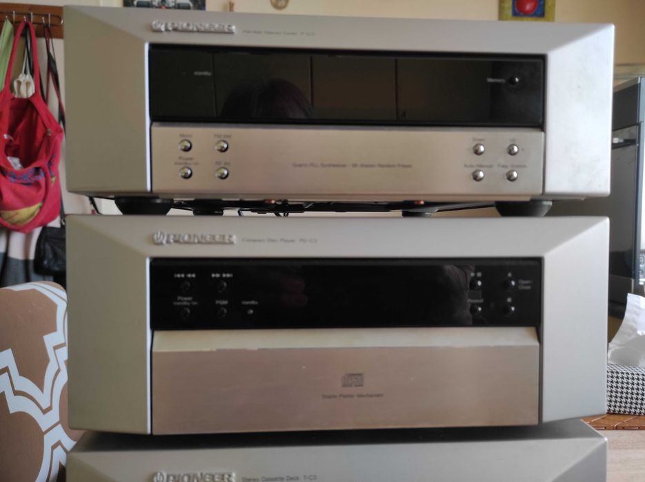 sprzedam wieżę PIONEER seria C-3 cztery elementy