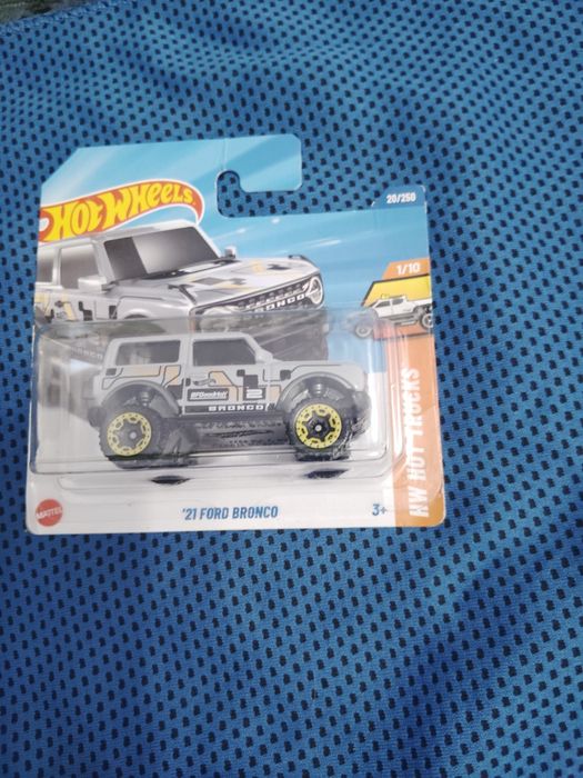 Auto hot wheels nowe