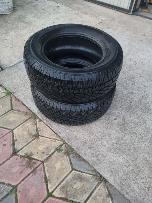 Резина зимова пара 235/60r16