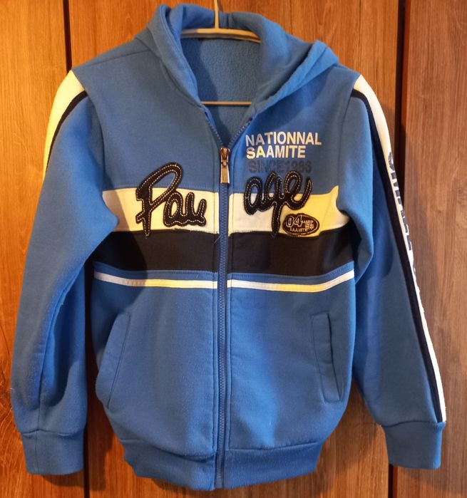 Ciepła bluza chłopięca z C'est LA Vie