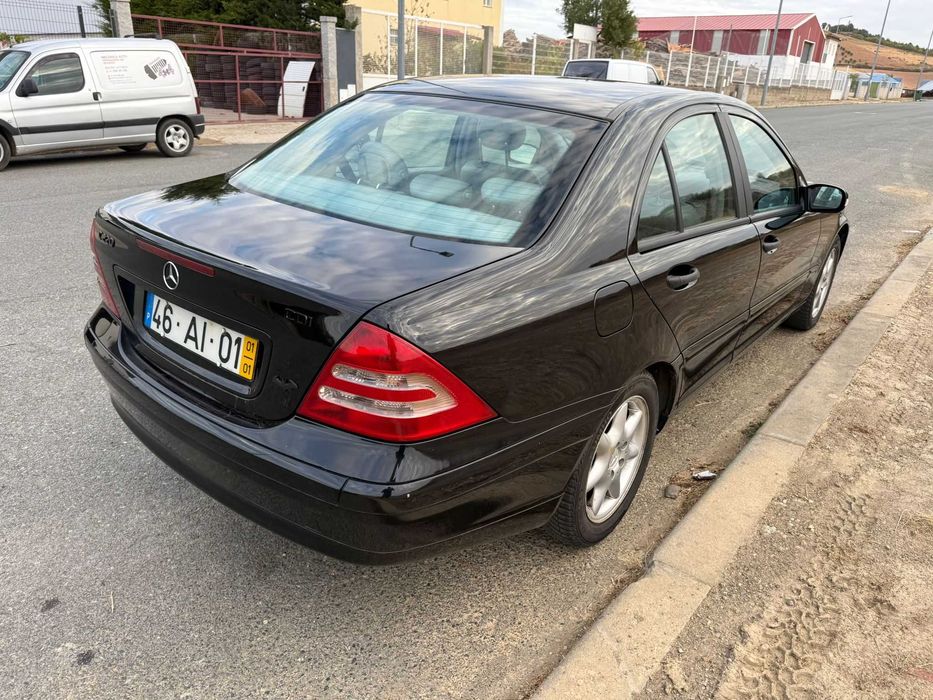 Mercedes-Benz C220