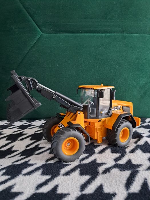 Siku ładowarka kołowa JCB 1:32