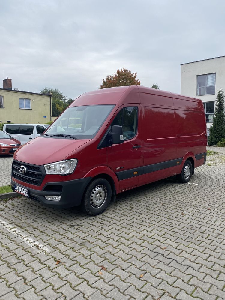 Wynajem busów dostawczych