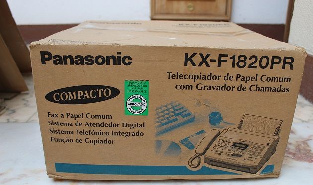 Fax Panasonic Compacto KX - F1820PR e fotocopiadora em papel comum