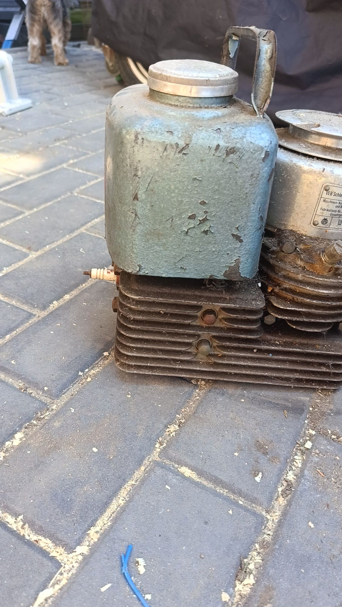 Zabytkowy silnik spalinowy nixe