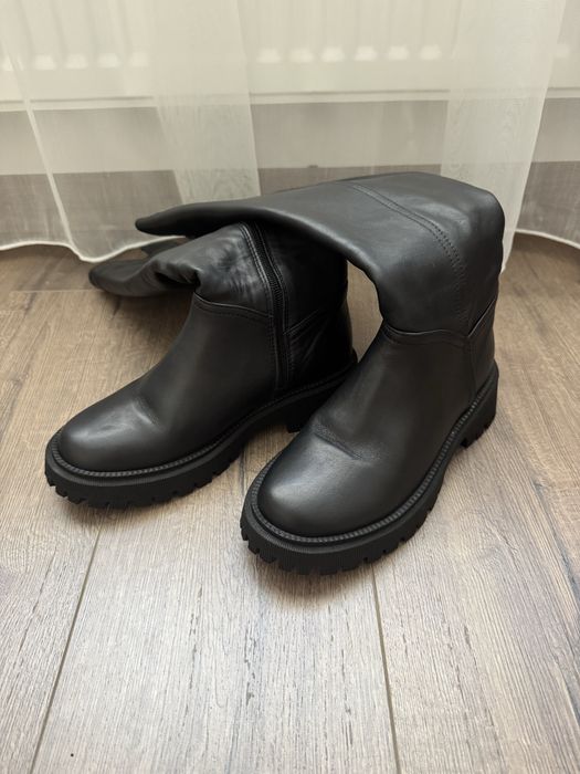 Продам шкіряні зимові високі чоботи ботильйони