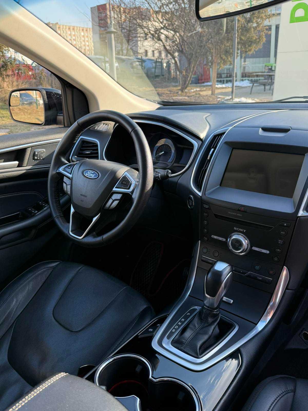 Ford edge titanium
