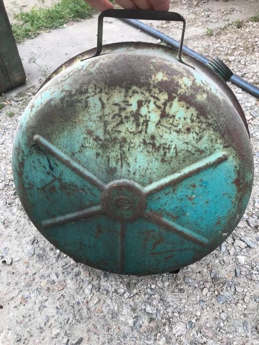 Канистры 20литров бочки