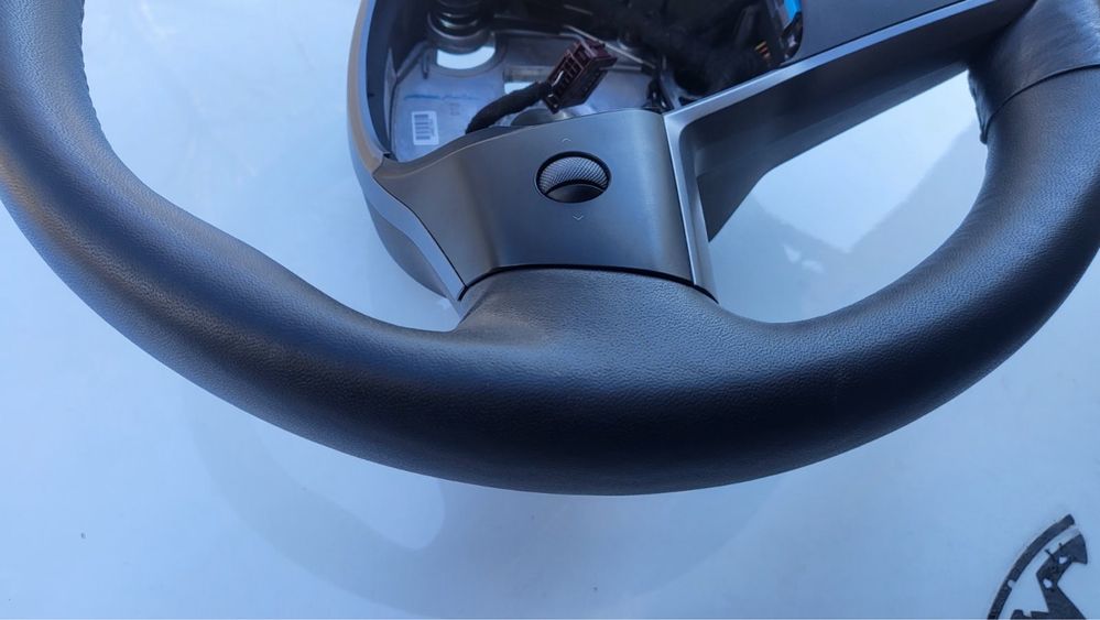 Руль tesla model 3 Y