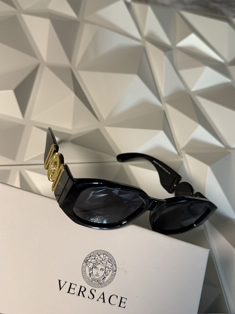 Oculos versace com caixa